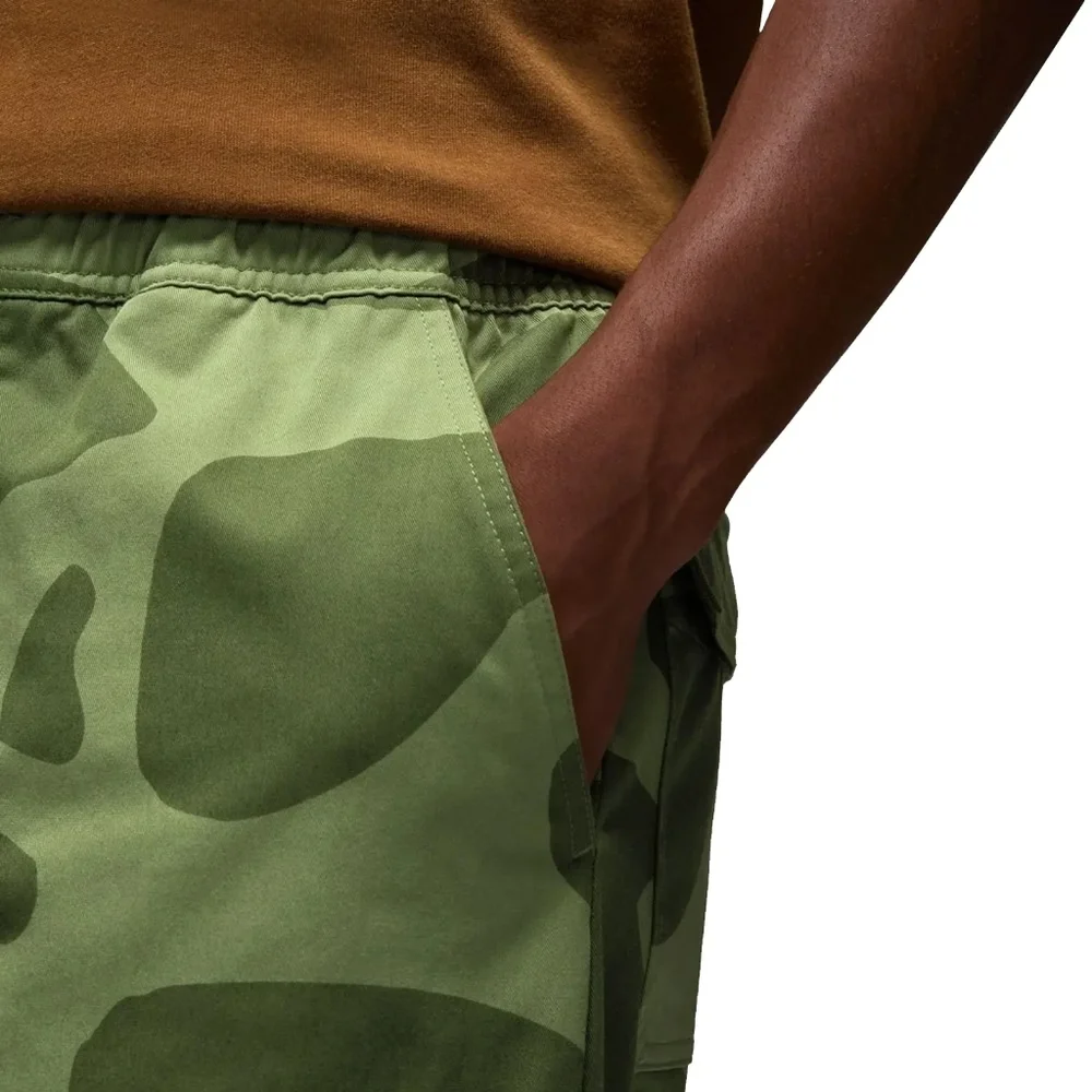 Nike Jordan Essentials Chicago Elephant Print Camo Cargo Pants FD7455-340 Size L